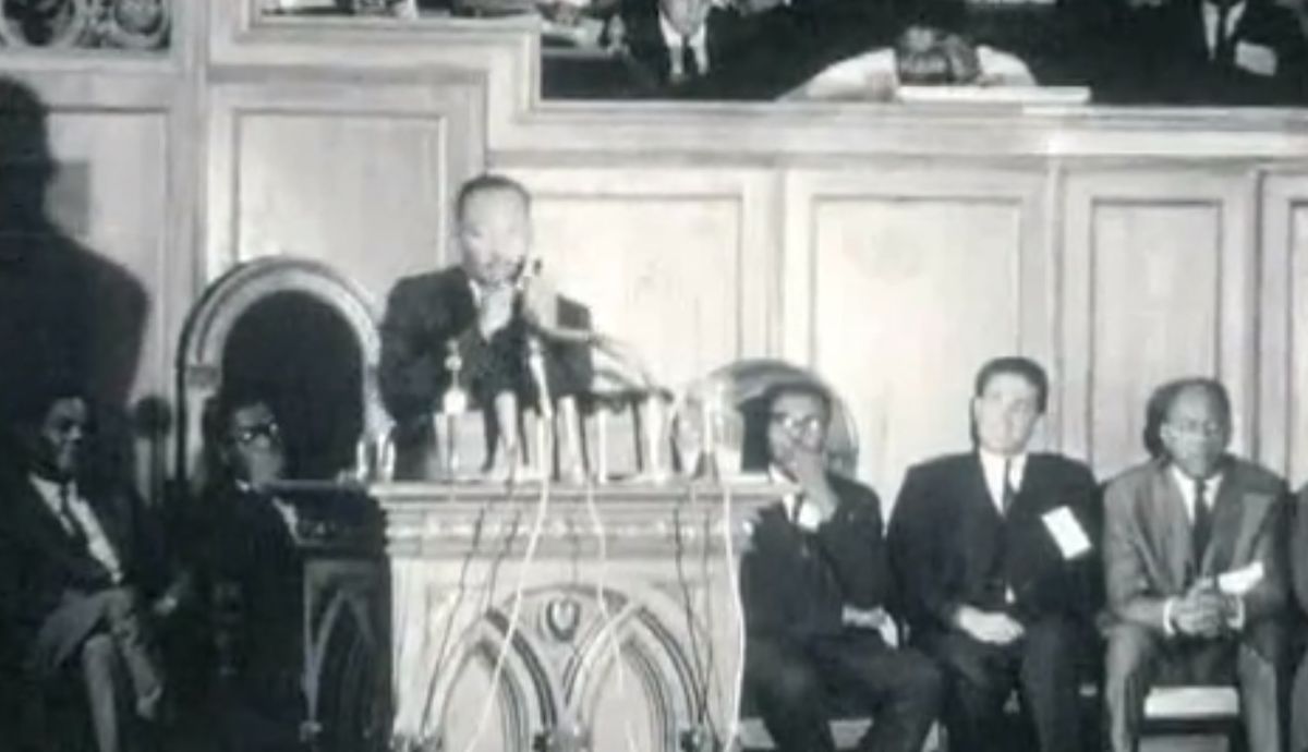 Martin Luther King Jr. speaking inside baptist Temple
