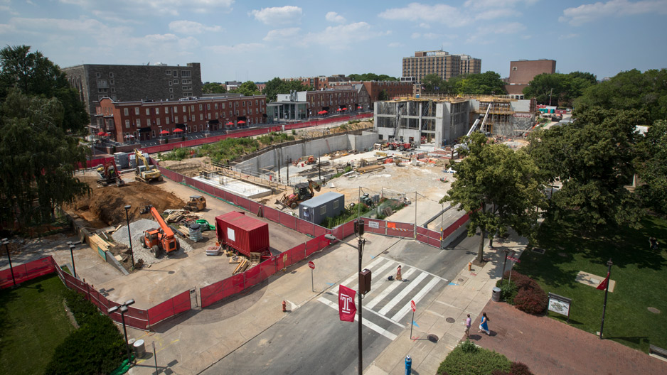 An overview of the construction site of Temple’s new library.