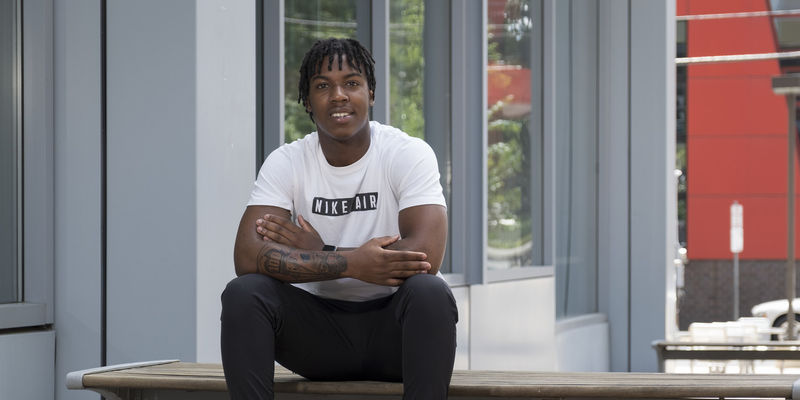 Sneaker-cleaning entrepreneur raises the bar for students at Fox