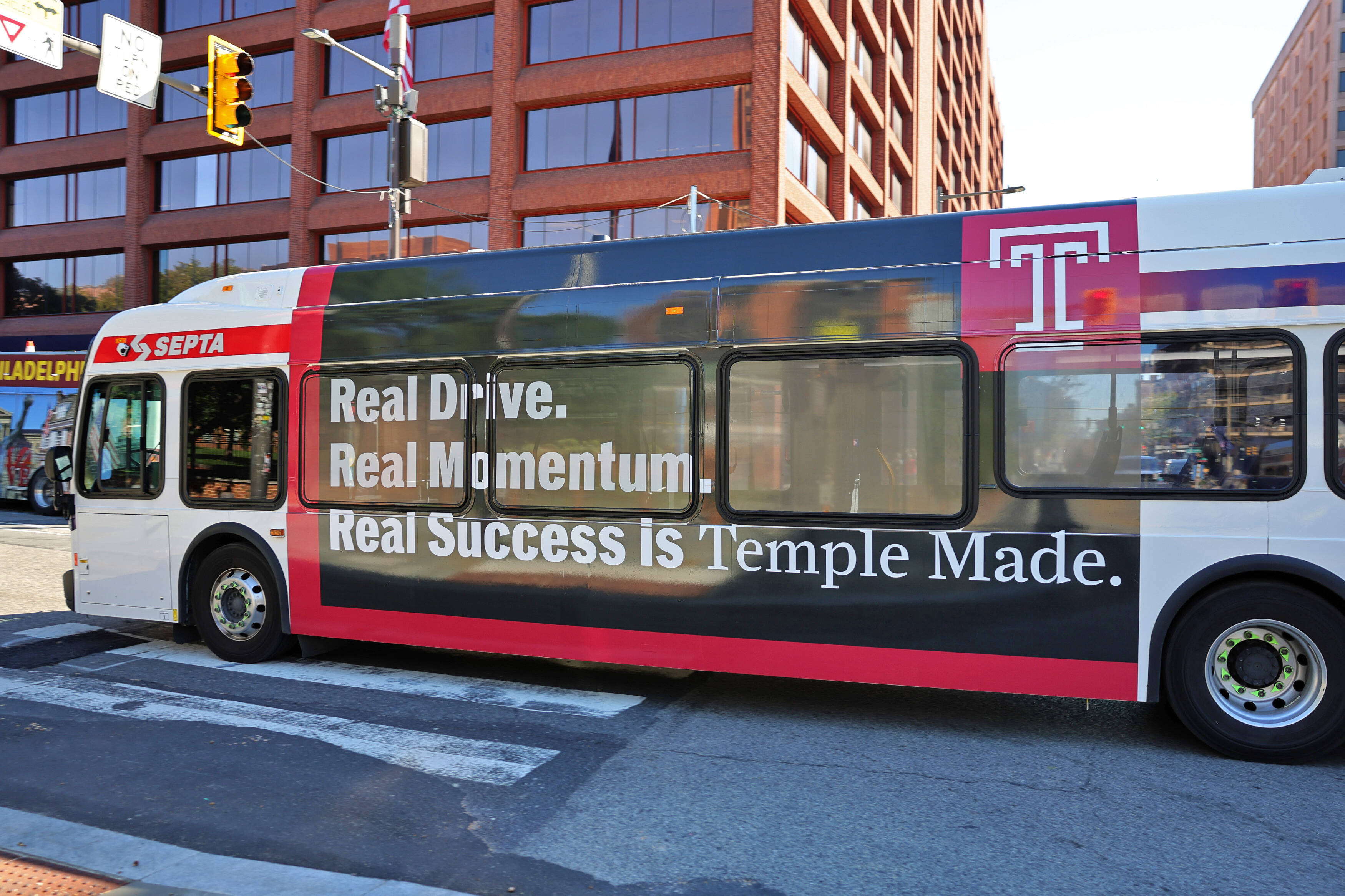 SEPTA bus with the Temple brand