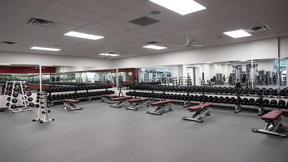weight benches in Temple IBC Student Rec Center