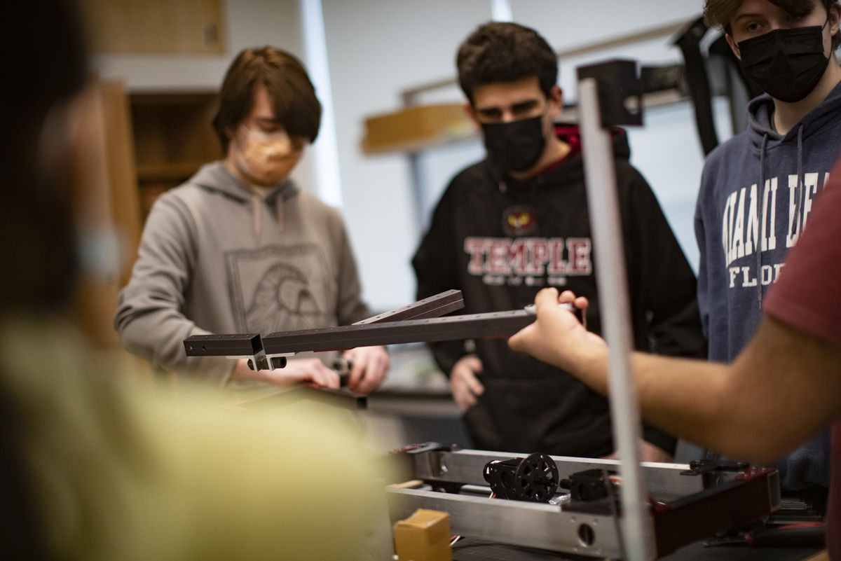 Image of Temple students designing the Lunabotics robot.