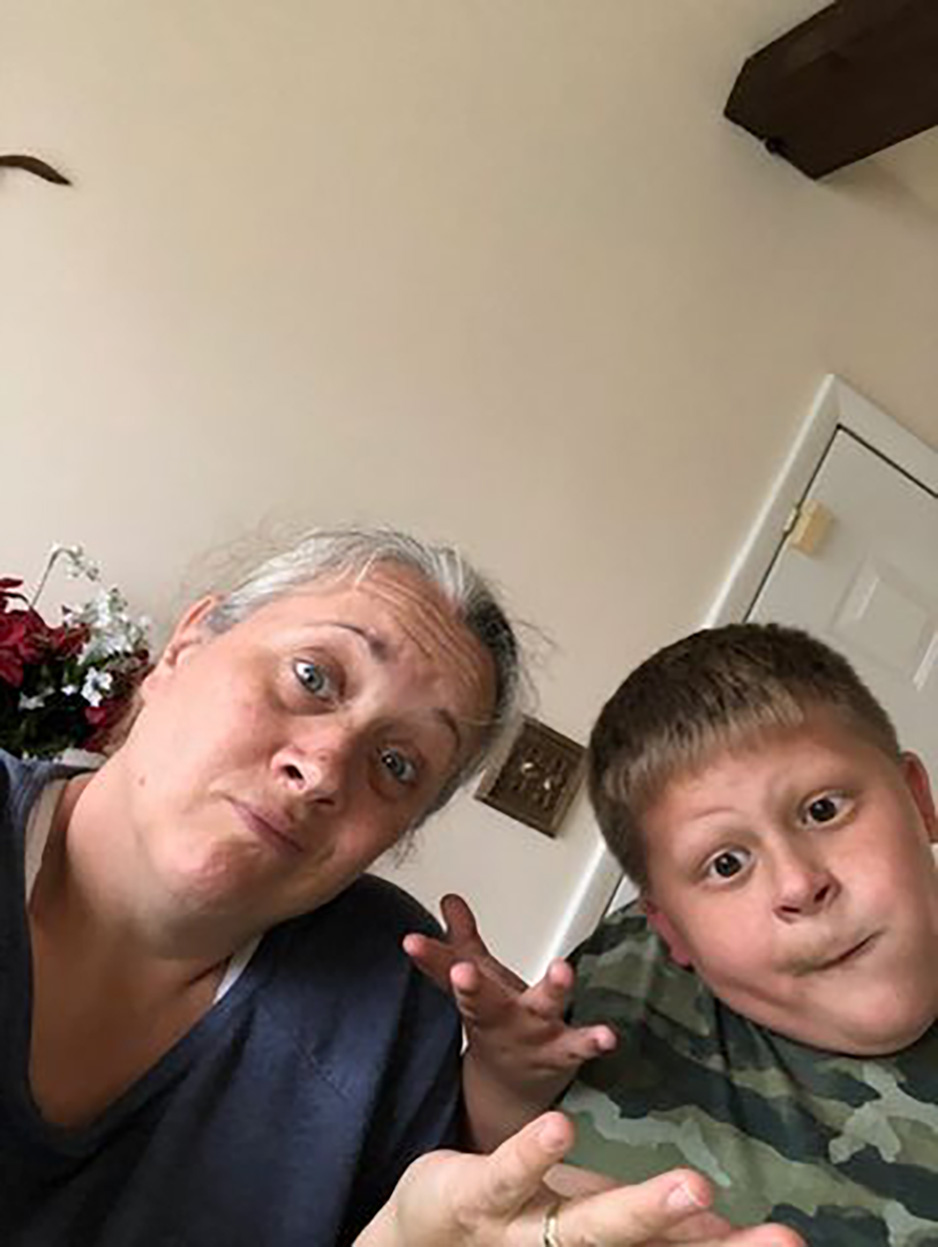 People posing with an I Dont Know face