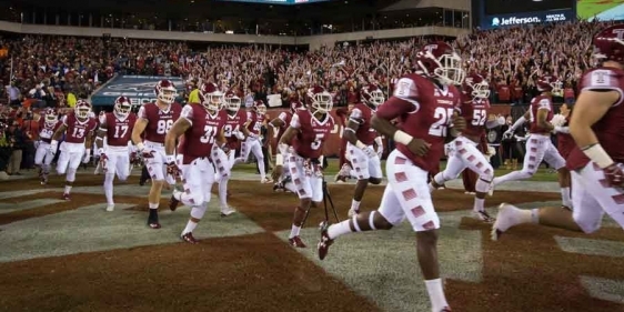 The Temple football team enters a sold-out Lincoln Financial Field