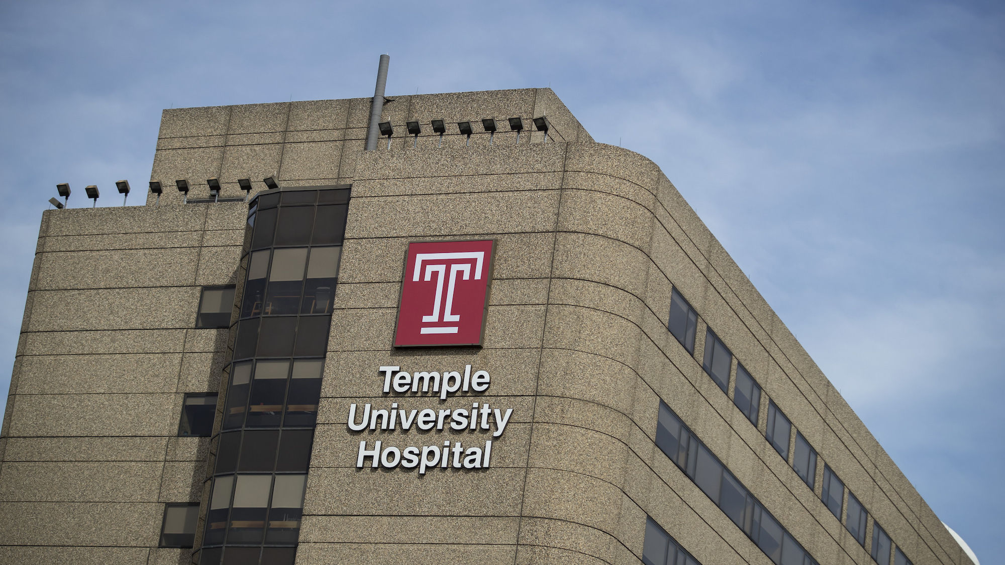 Image of the exterior of Temple University Hospital. 