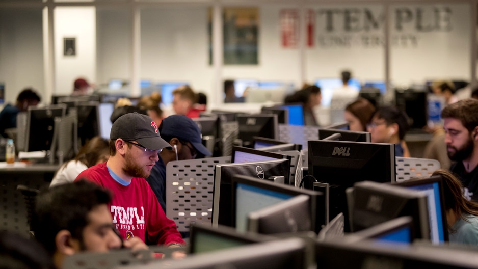 Students working on computers in the TECH Center.