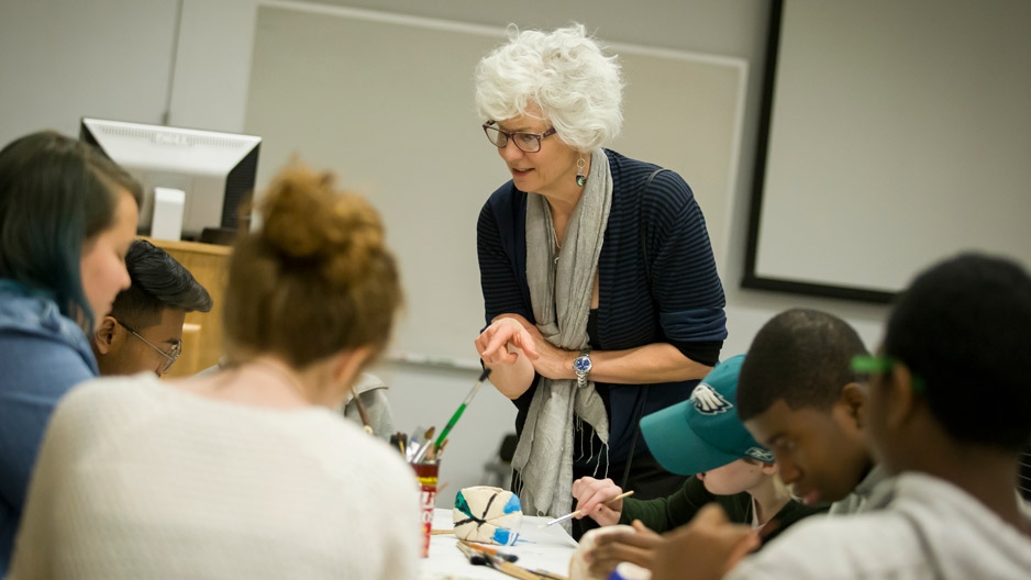 Associate Professor Lisa Kay teaching a class.