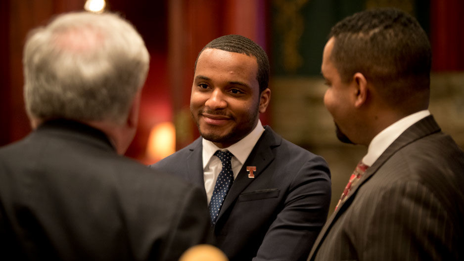 Hazim Hardeman talking with state legislators