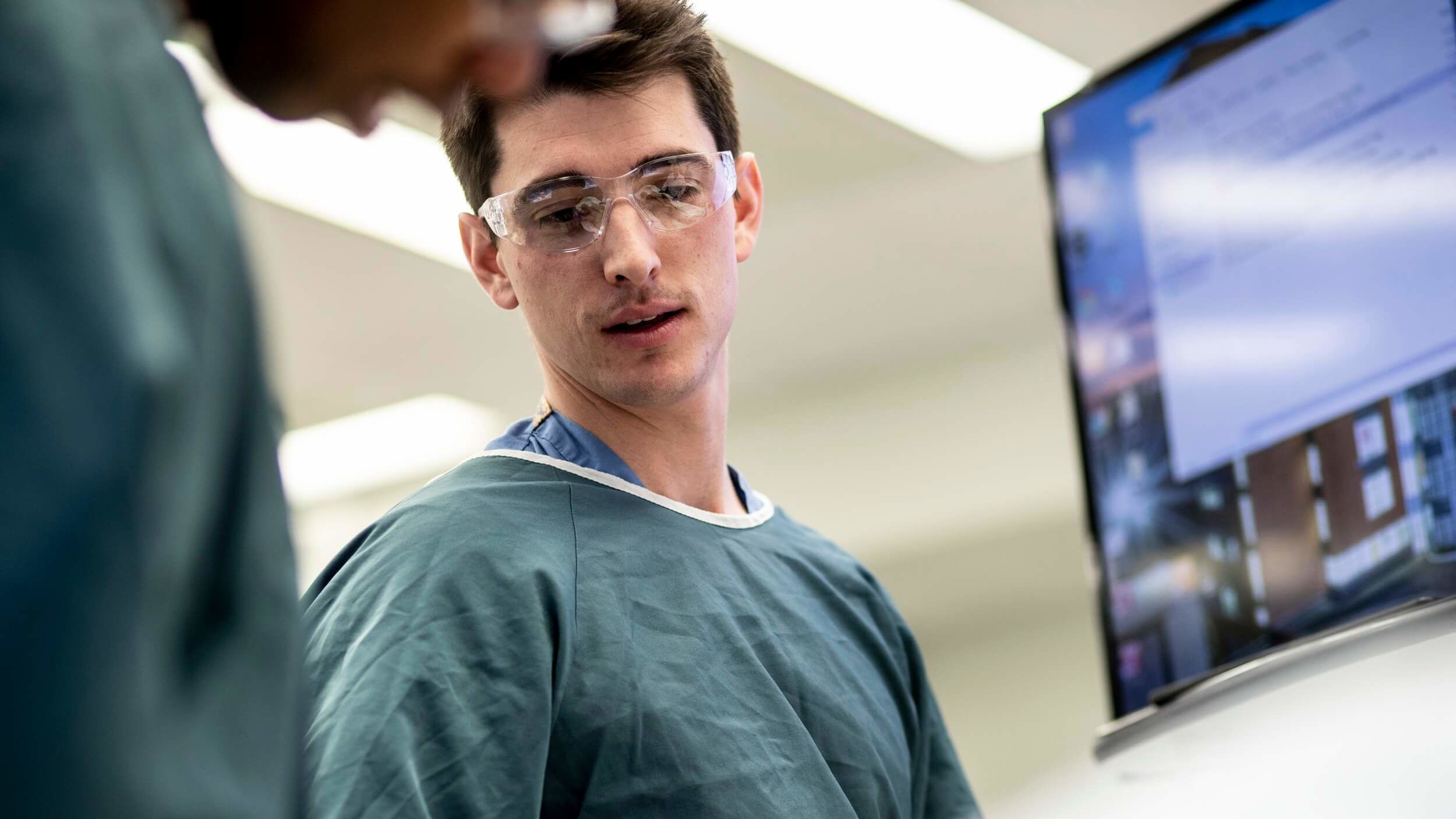 Medical students in the Schneck Gross Anatomy Lab