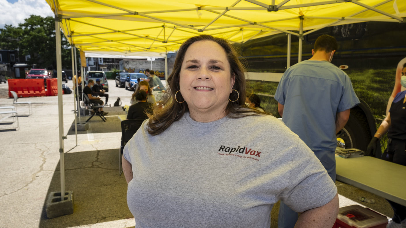 Sarah Bass helping at a neighborhood vaccine clinc