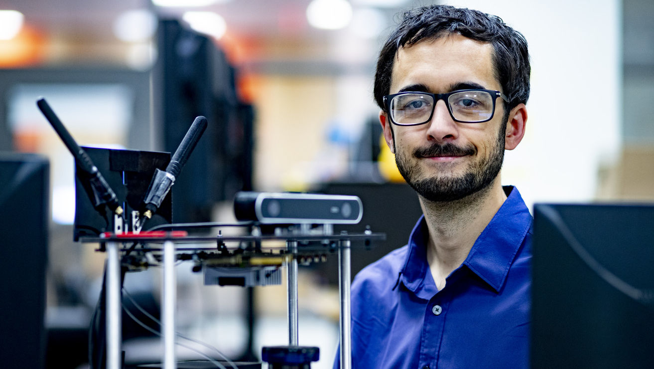 Image of Assistant Professor of Mechanical Engineering Philip Dames.