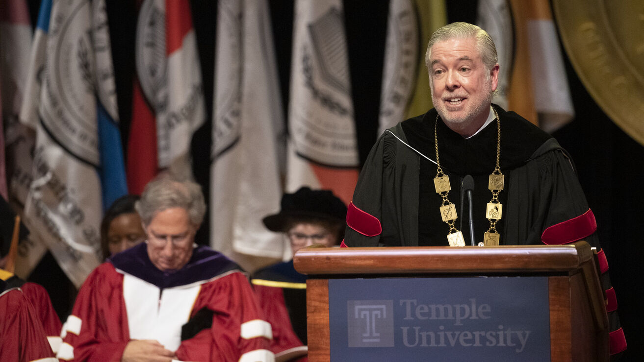 Image of President John Fry speaking at his investiture ceremony.