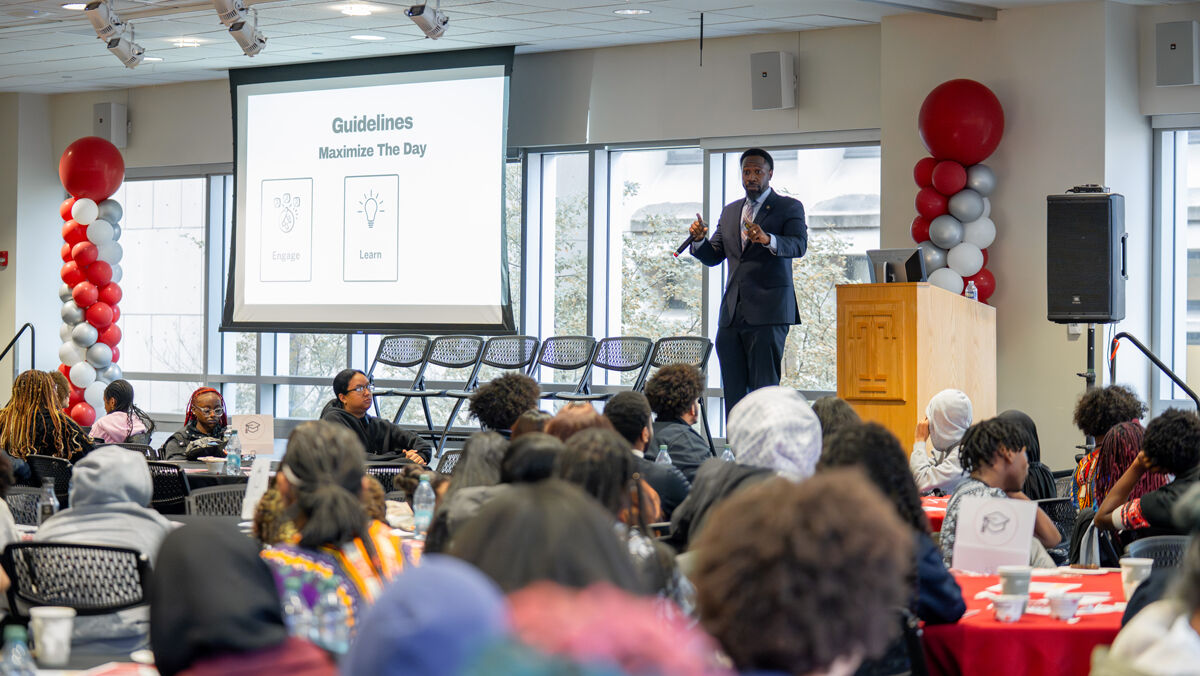  Image of Philadelphia high school students inside Temple’s student center.  