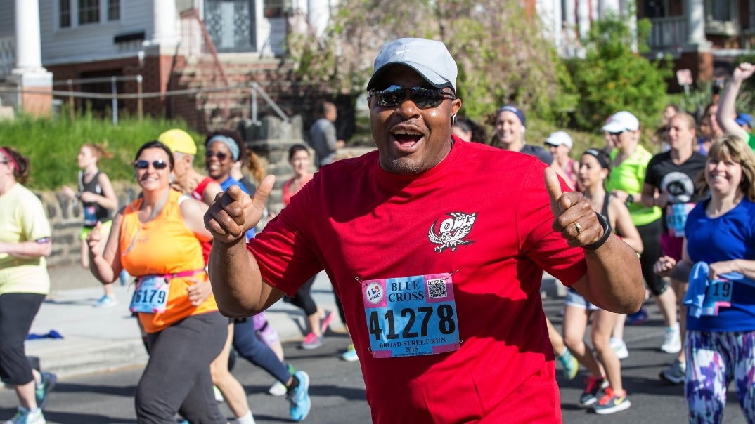 Among the runners were more than 600 Temple alumni and many more students and staff members. 