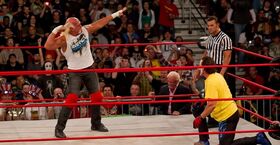 Hulk Hogan pictured with Sting.